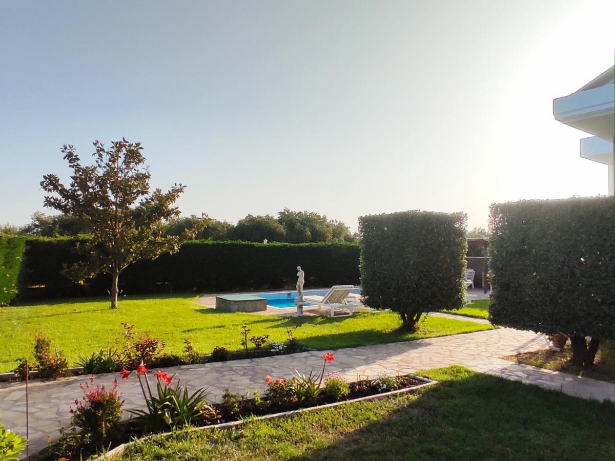 Villa Aphrodite Ríza Exteriör bild